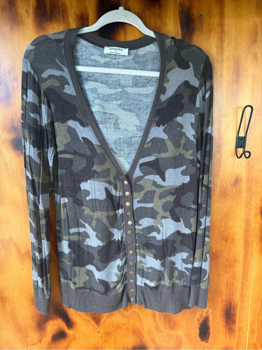 Zenana Outfitters Camouflage Button-Front Women’s Sweater Cardigan - Olive/Gray